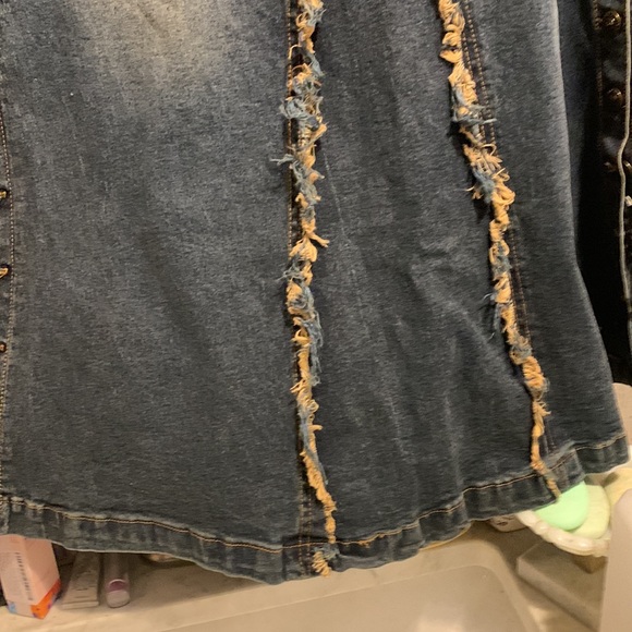 Studio Y suit - Picture 10 of 16